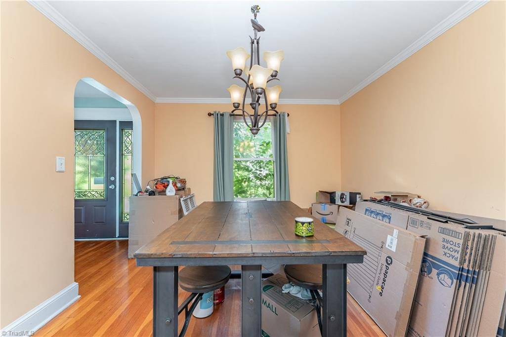 Winston-salem, NC 27101,942 Holland ST