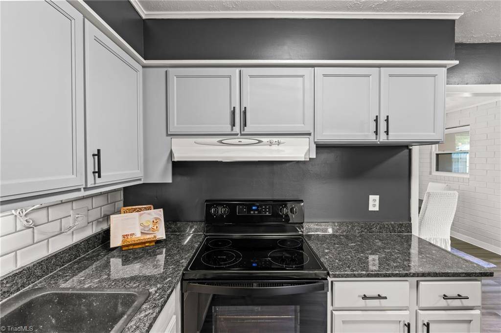 Trinity, NC 27370,5054 Meadowbrook DR
