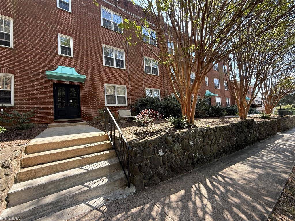 Winston-salem, NC 27101,1318 Glade ST #43
