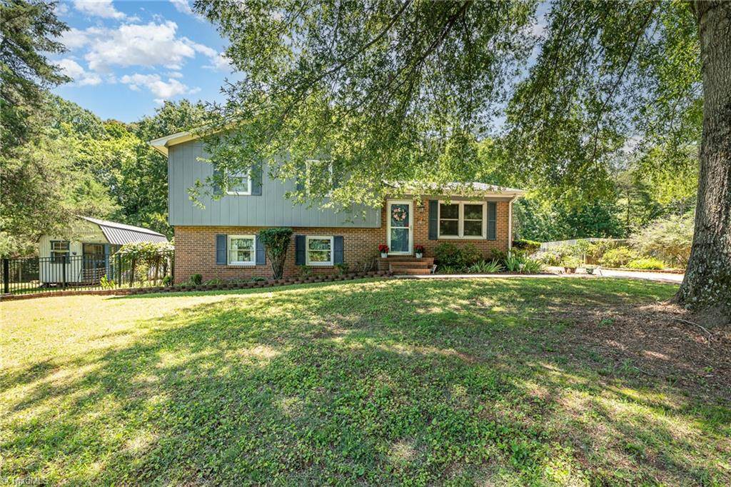 Pfafftown, NC 27040,6517 Benson LN