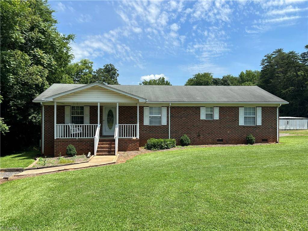 Ramseur, NC 27316,492 Stuart ST