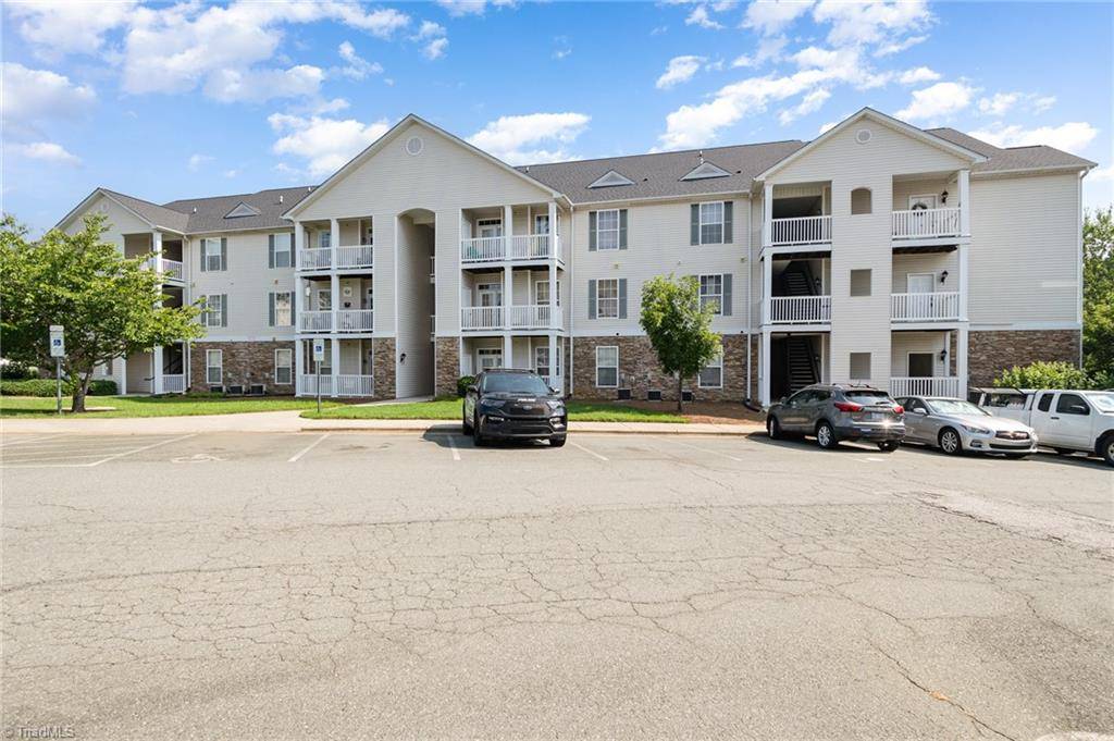 Burlington, NC 27215,3009 Winston DR #89
