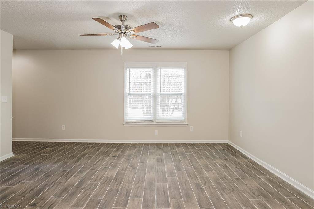 Pfafftown, NC 27040,5509 Salem View RD