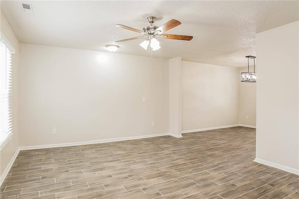 Pfafftown, NC 27040,5509 Salem View RD
