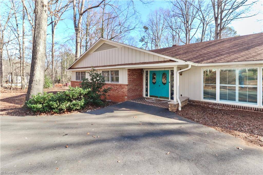 Statesville, NC 28625,251 Gleneagles RD E