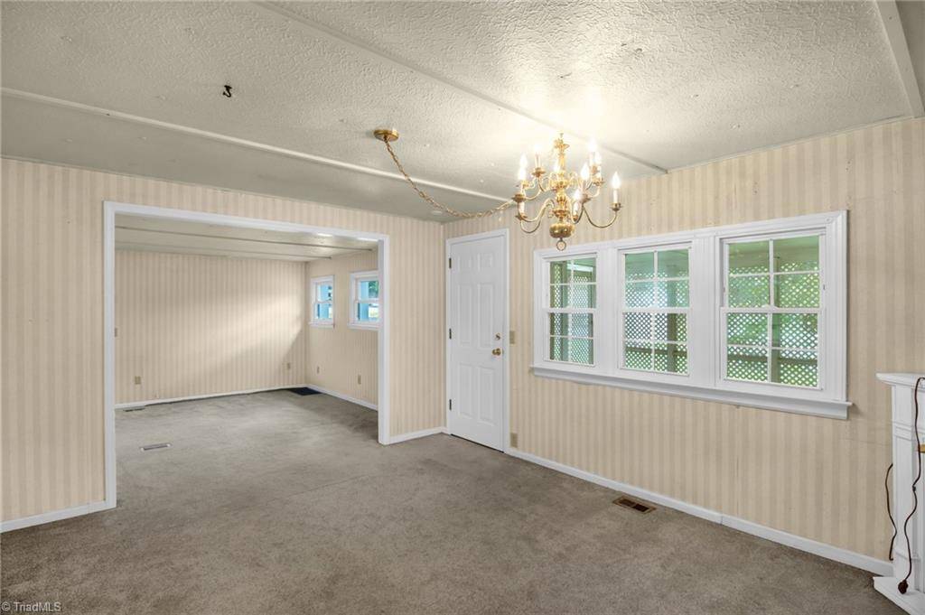 Jamestown, NC 27282,6604 Bronze RD