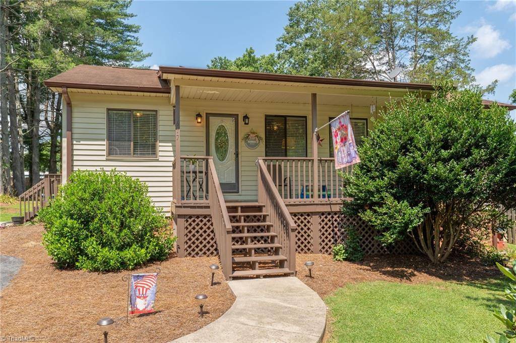 Yadkinville, NC 27055,617 Alan DR