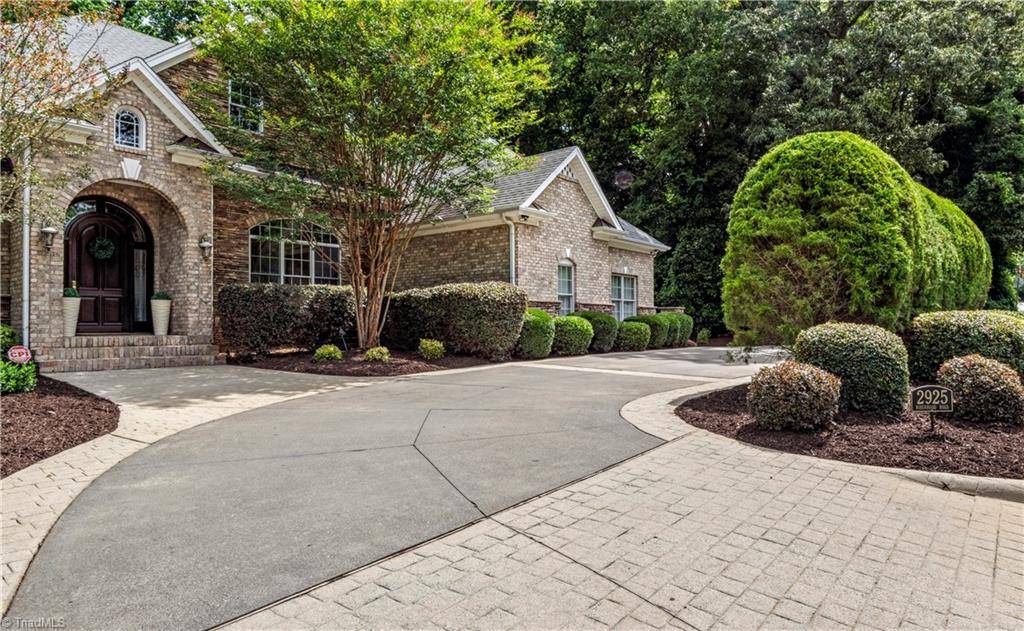 Winston-salem, NC 27106,2925 Robinhood RD