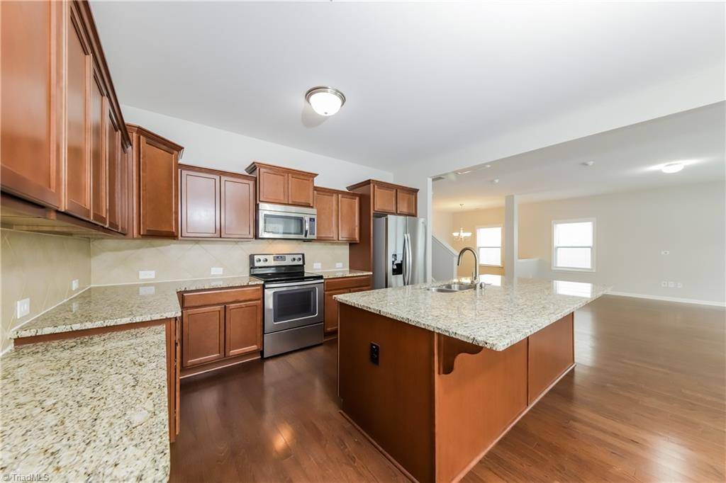 Winston-salem, NC 27103,459 Shady Grove CT