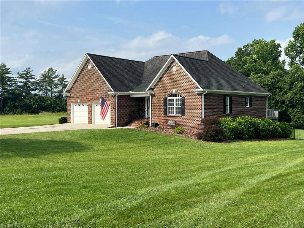 Lexington, NC 27295,176 Eva LN