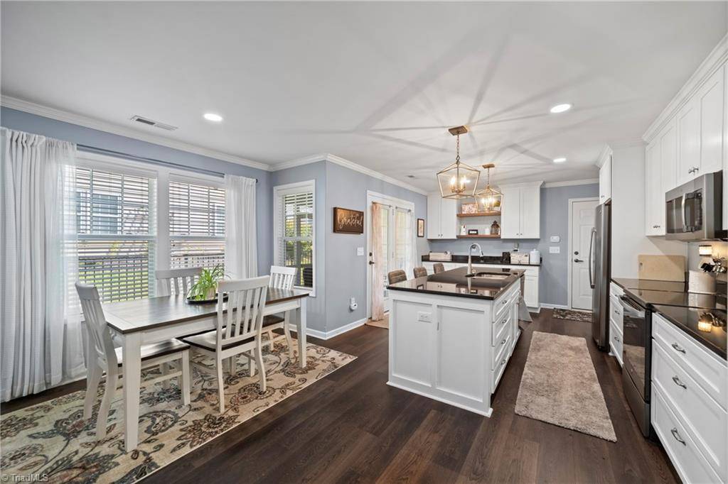 Bermuda Run, NC 27006,130 Parkview LN