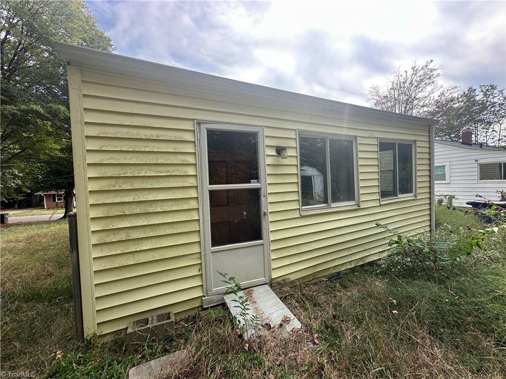 Winston-salem, NC 27107,1431 Verdun ST