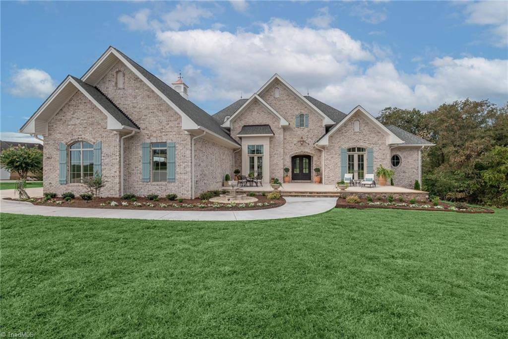 North Wilkesboro, NC 28659,202 Canterbury DR