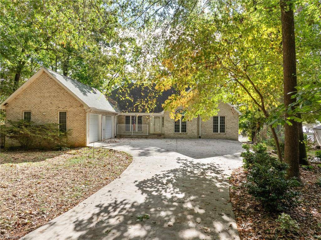 Lexington, NC 27292,3105 Riverside DR