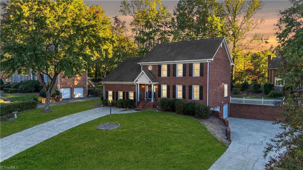 Winston-salem, NC 27103,421 Hollinswood AVE