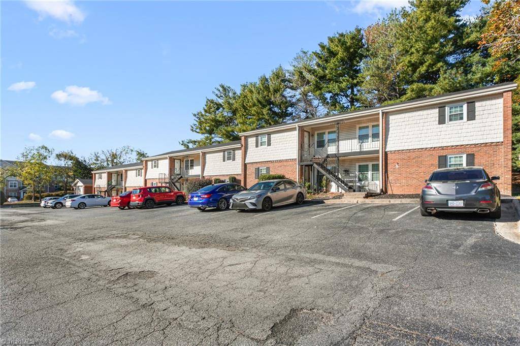 High Point, NC 27262,208 Northpoint AVE #I