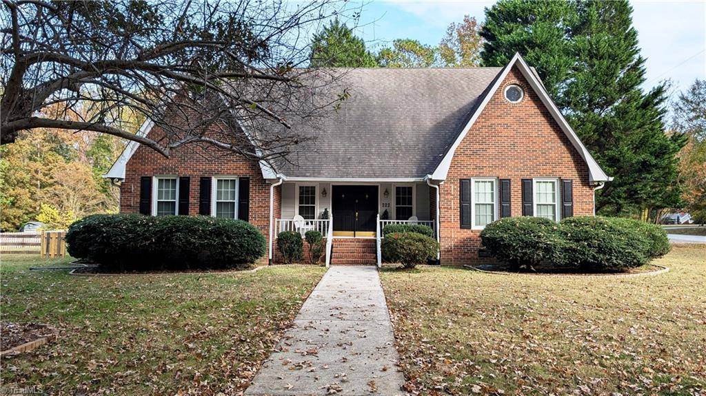 Advance, NC 27006,222 Shallowbrook DR