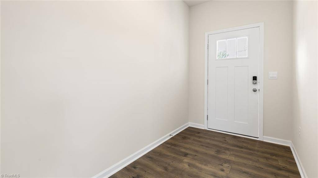 Winston-salem, NC 27295,434 Falcon LN