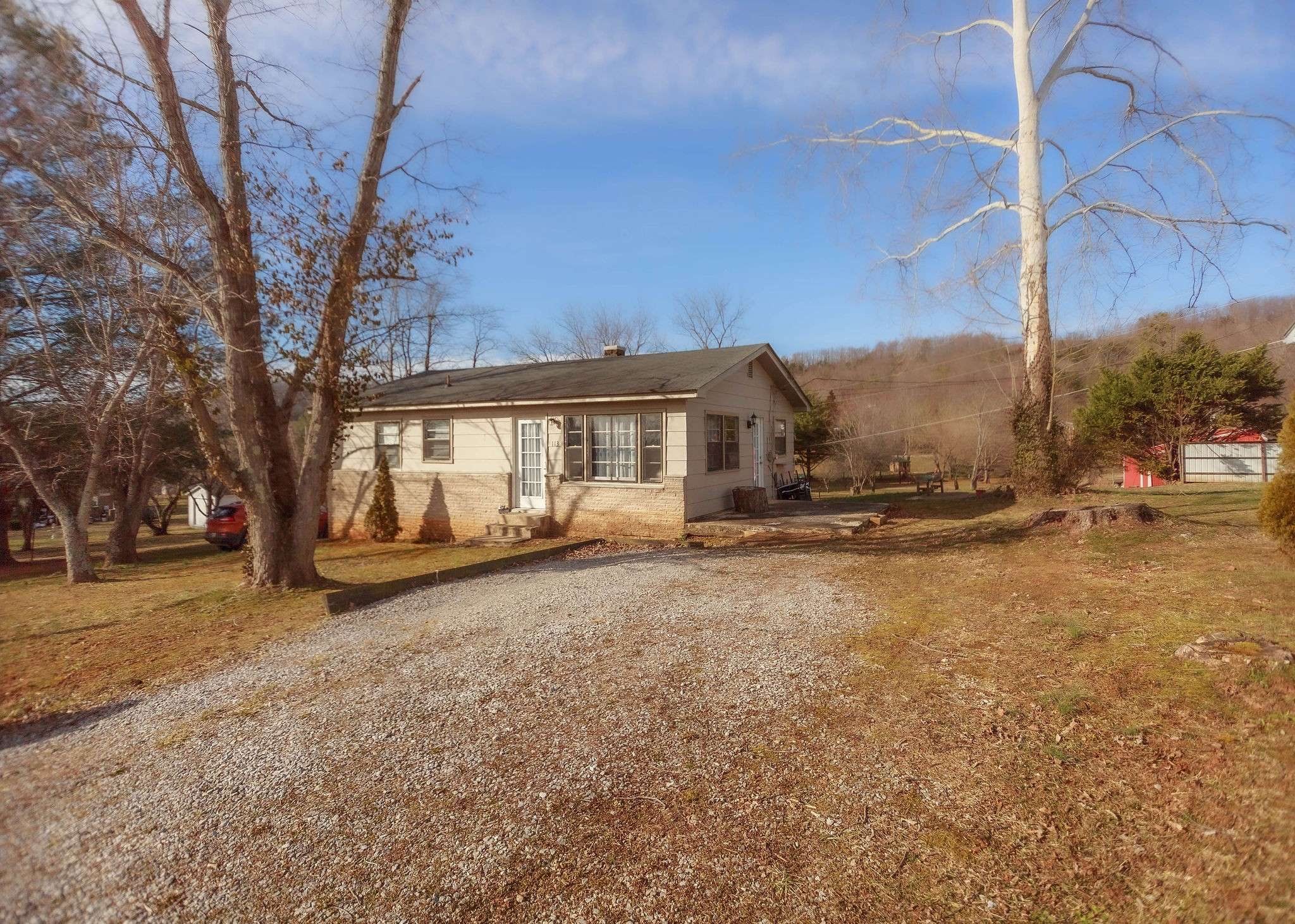 Livingston, TN 38570,113 Kennedy St