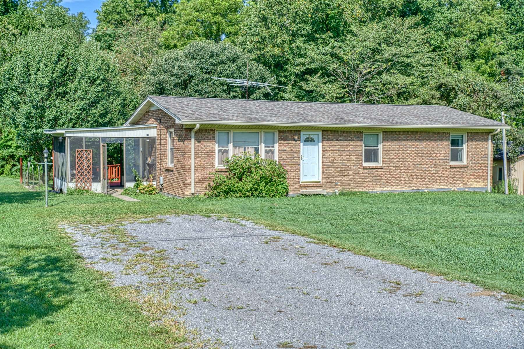 Gainesboro, TN 38562,123 Martin Ridge Ln