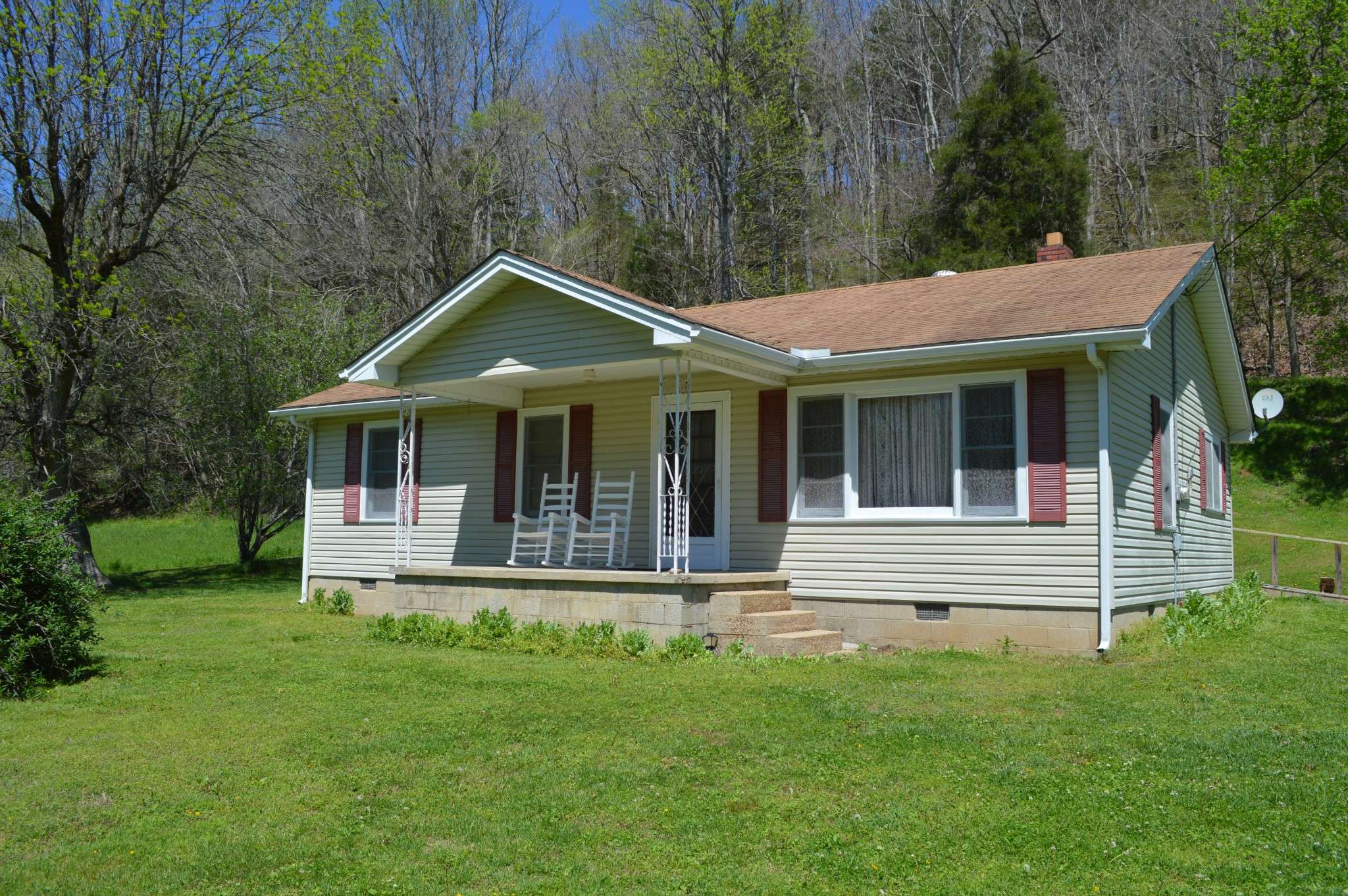 Linden, TN 37096,5485 Highway 412 #E