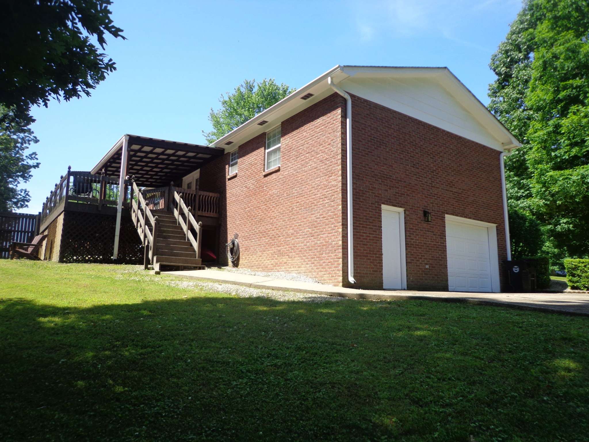 New Johnsonville, TN 37134,809 Oakland Dr