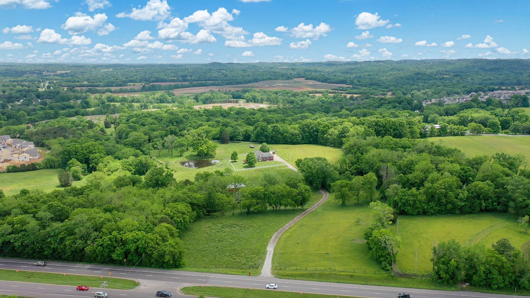 Columbia, TN 38401,2312 Nashville Hwy