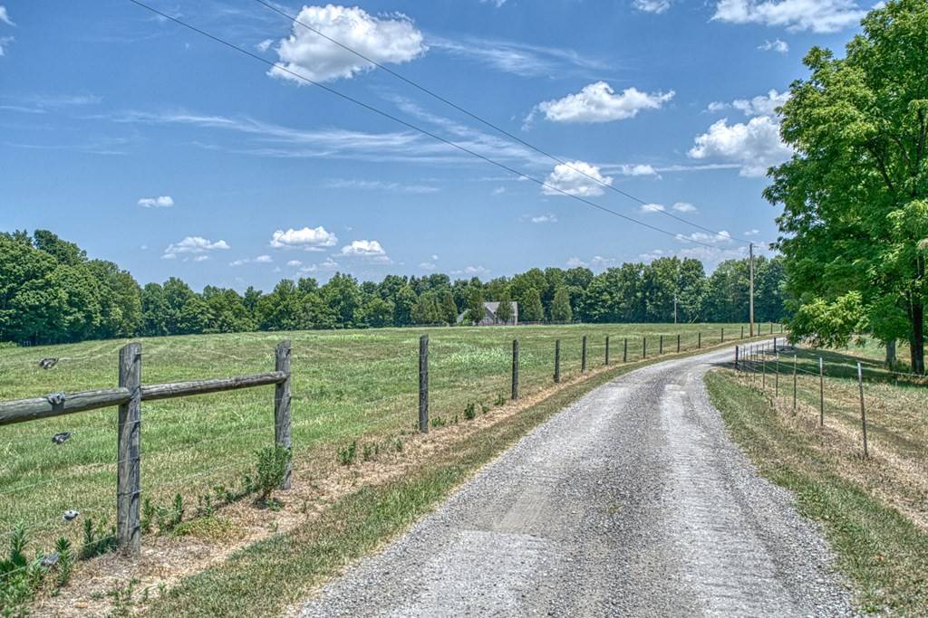 Gainesboro, TN 38562,543 Martin Ridge Ln