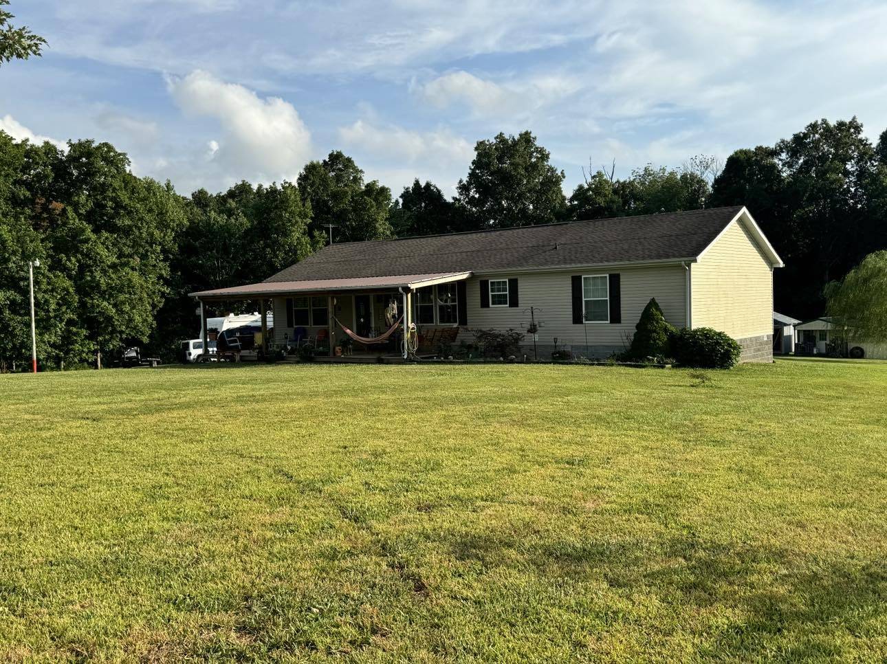 Westmoreland, TN 37186,239 Calvert Ridge Rd