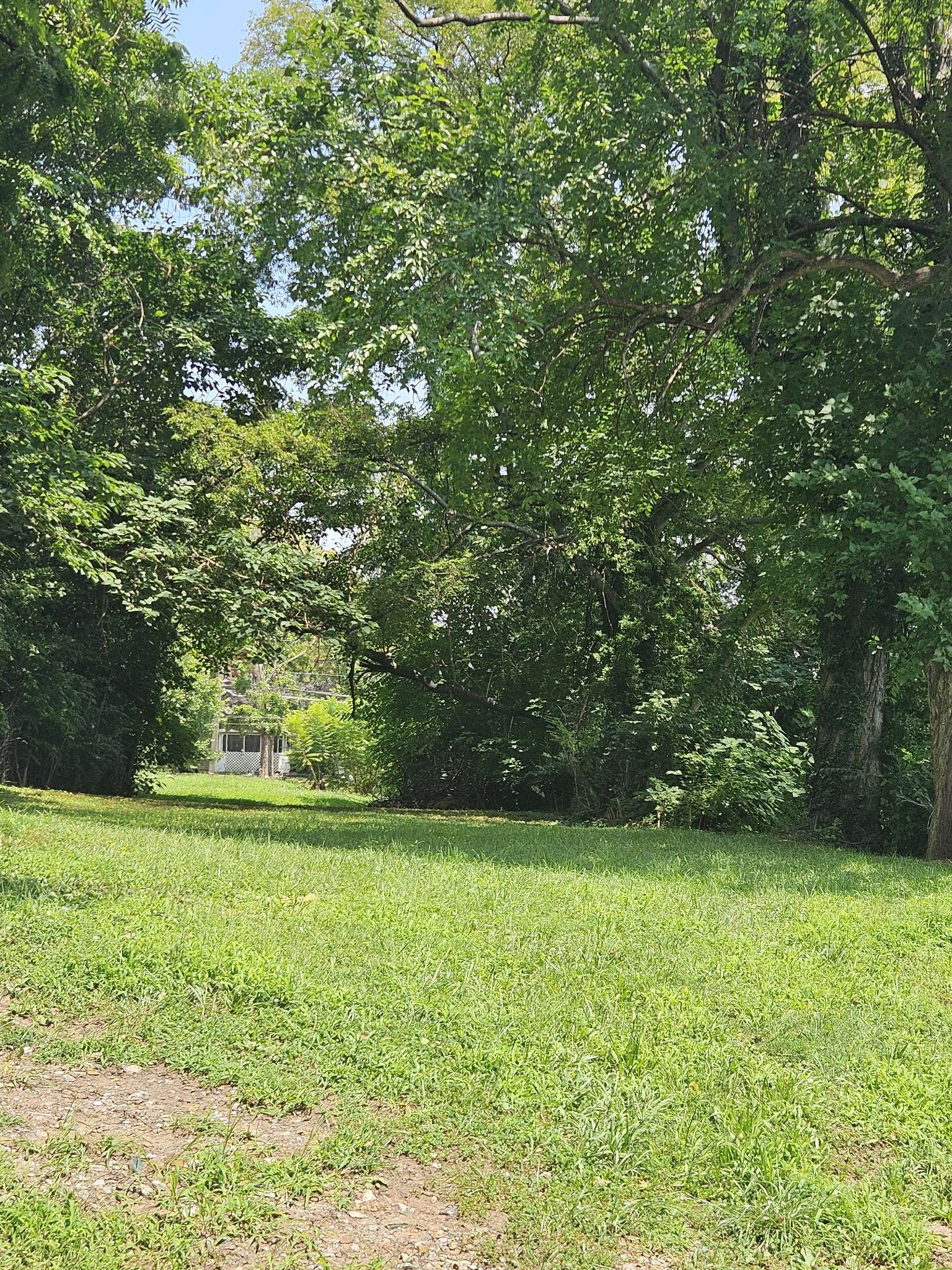 Nashville, TN 37210,1515 4th Ave #S