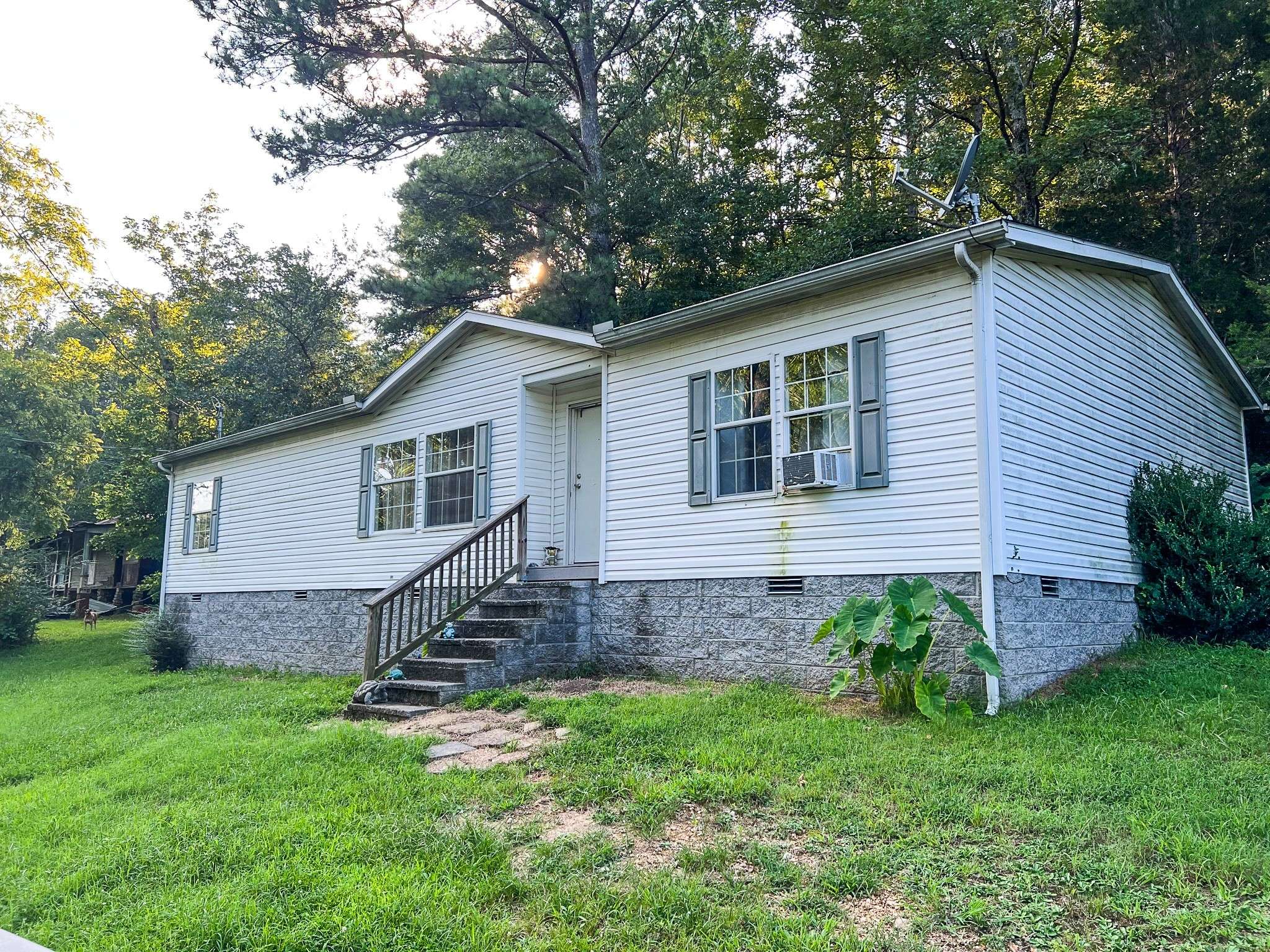 Linden, TN 37096,225 Pineview Rd