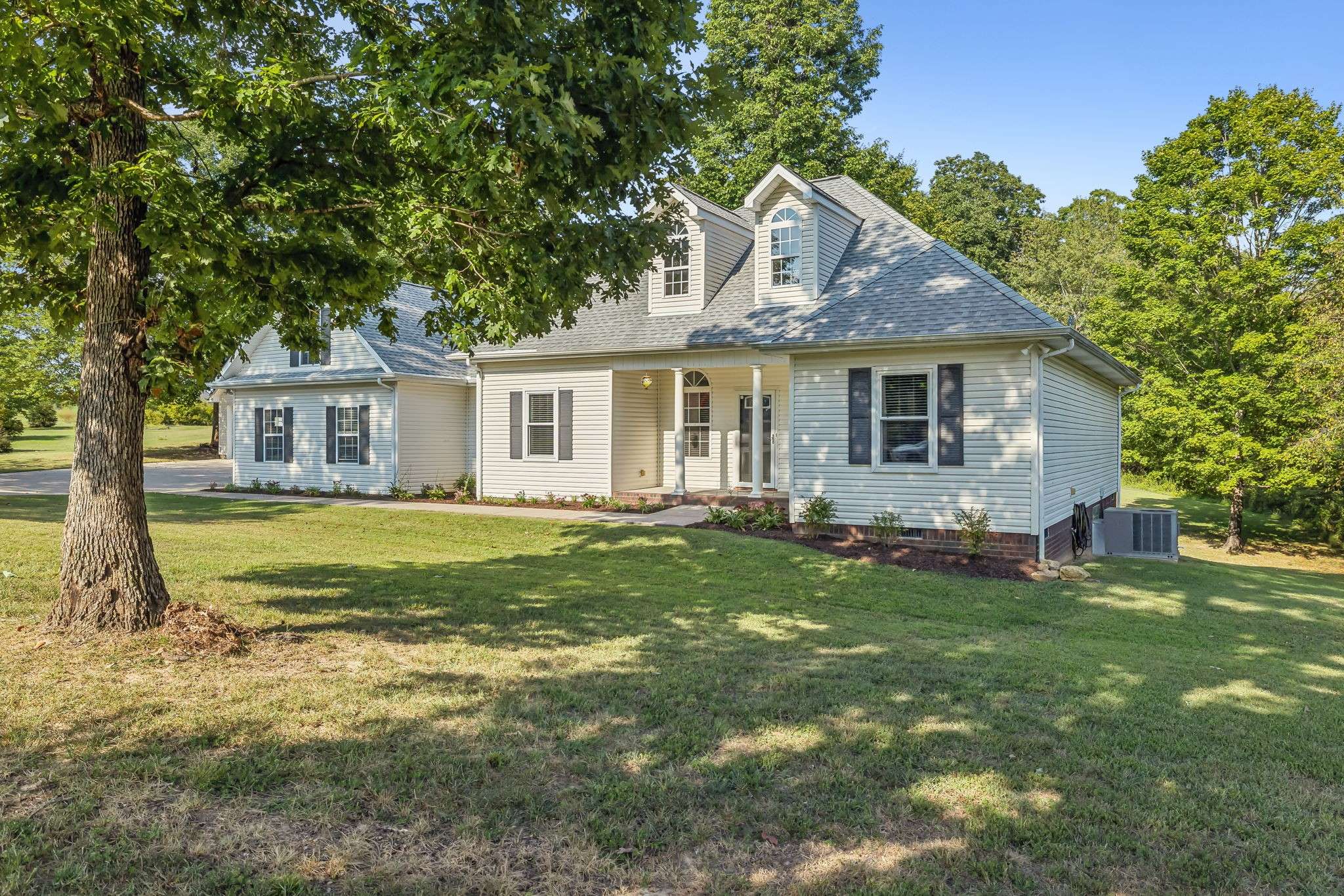 Burns, TN 37029,102 Gray Fox Ct