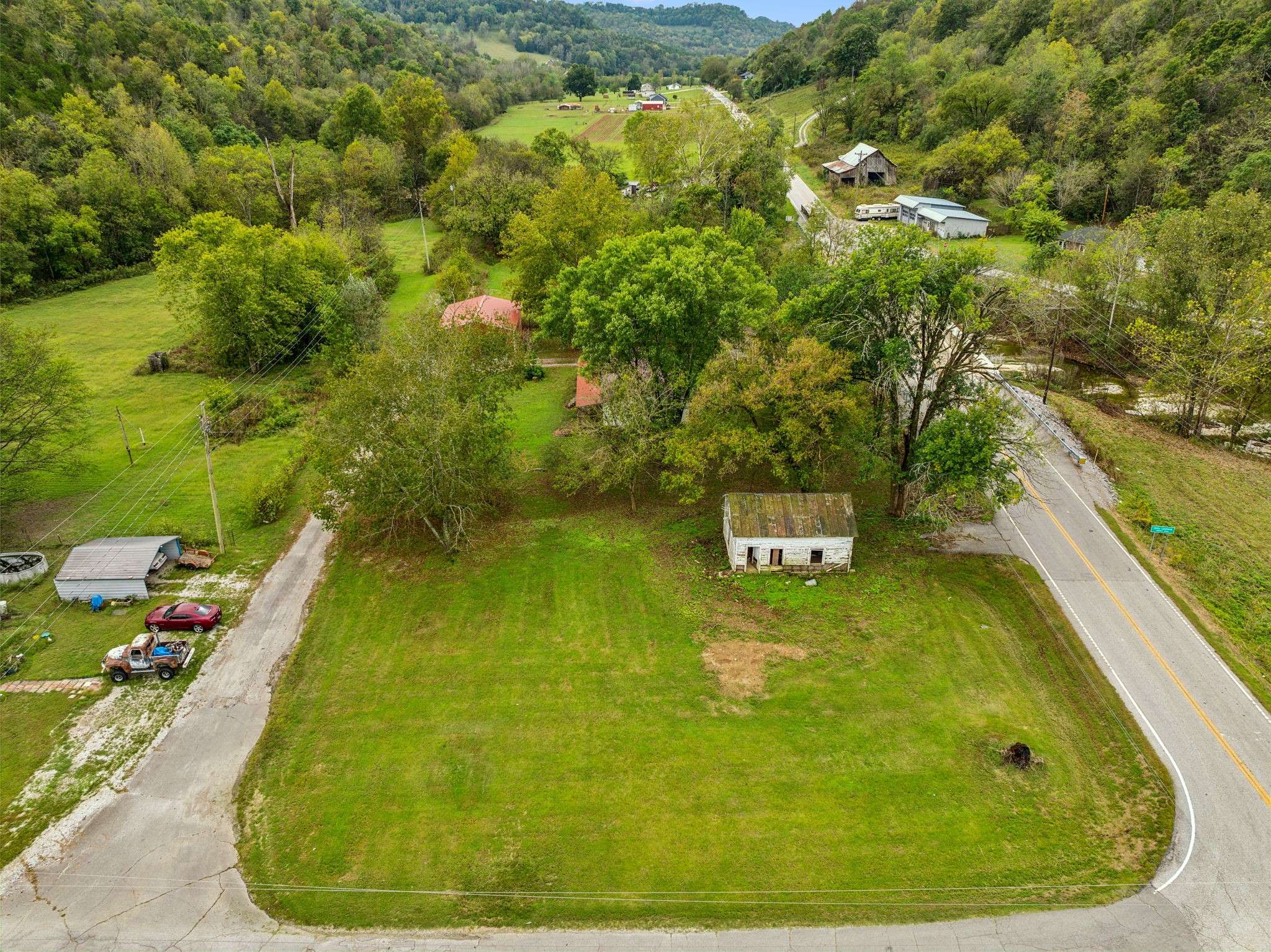 Pleasant Shade, TN 37145,22 Post Office Ln