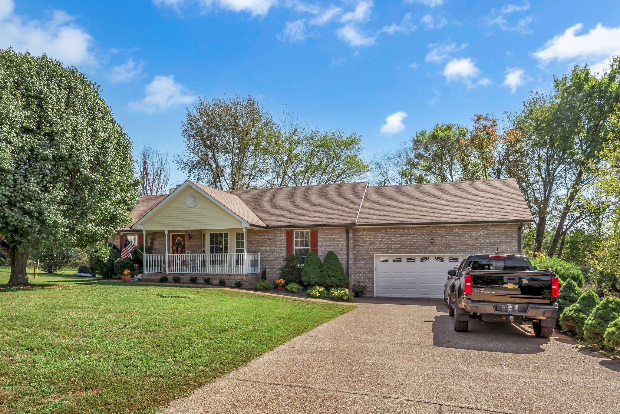 Greenbrier, TN 37073,2048 Bon Dr