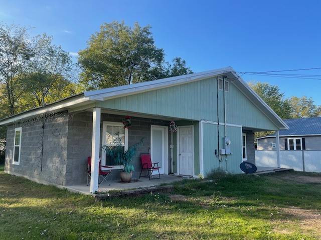 Hohenwald, TN 38462,128 N Oak St