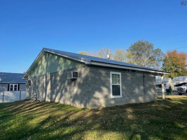 Hohenwald, TN 38462,128 N Oak St