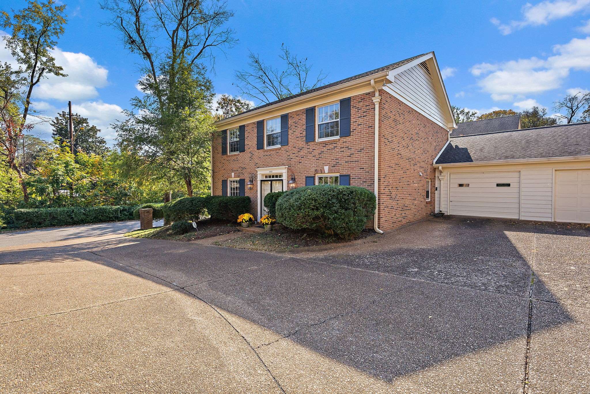 Nashville, TN 37215,2922 Wellesley Trace