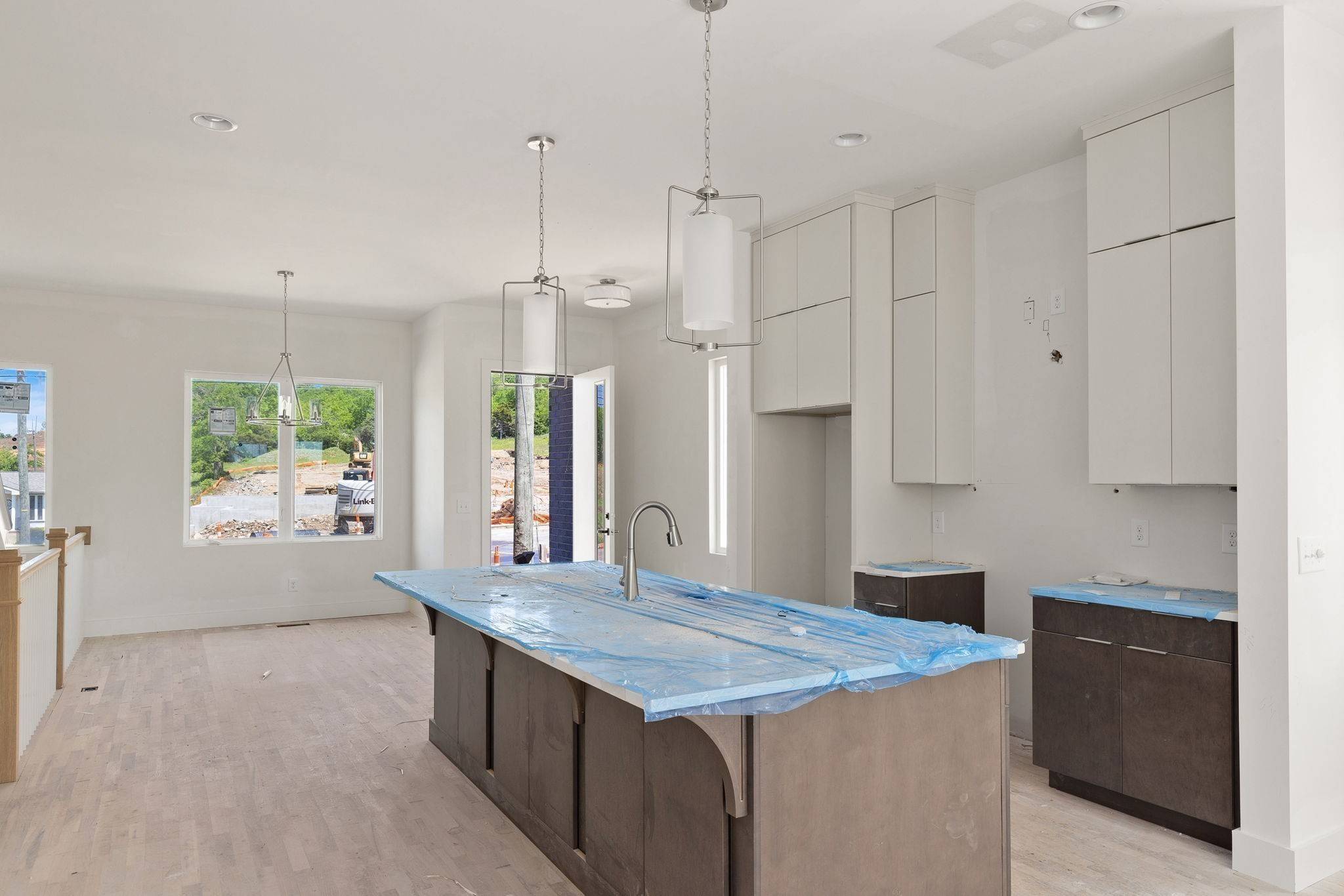 Nashville, TN 37218,1016 W Trinity Ln #16