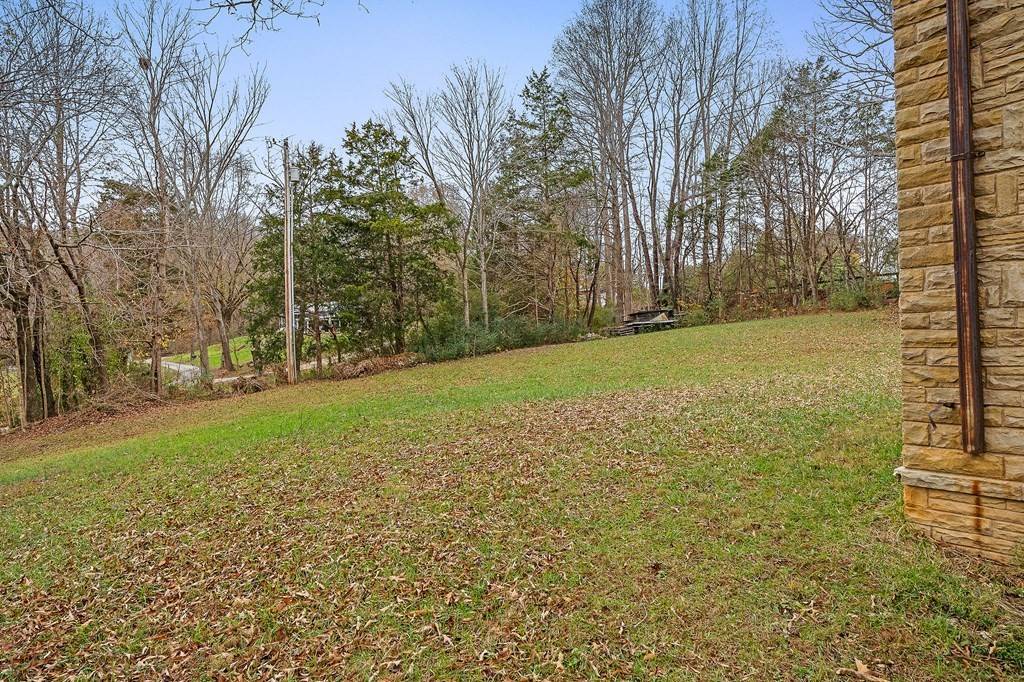 Alpine, TN 38543,206 Pat Carr Ln