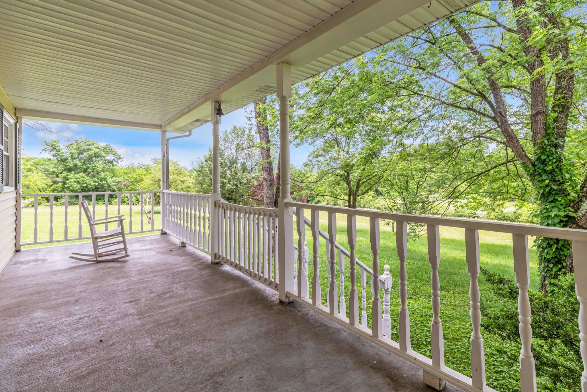 Pleasant Shade, TN 37145,14 Oak Ln