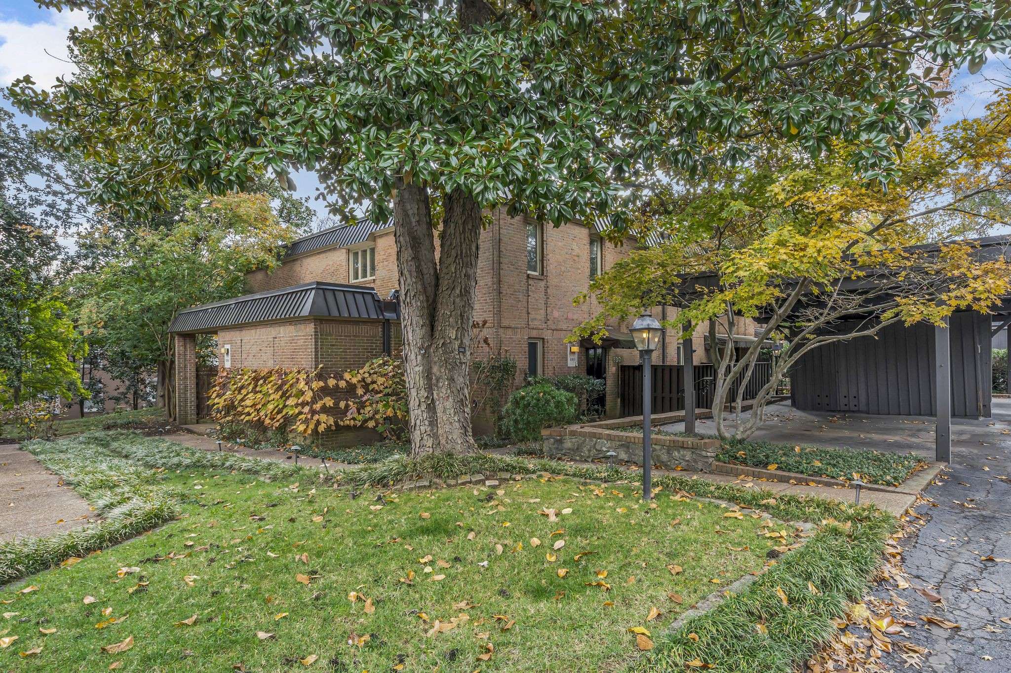 Nashville, TN 37215,690 Timber Ln