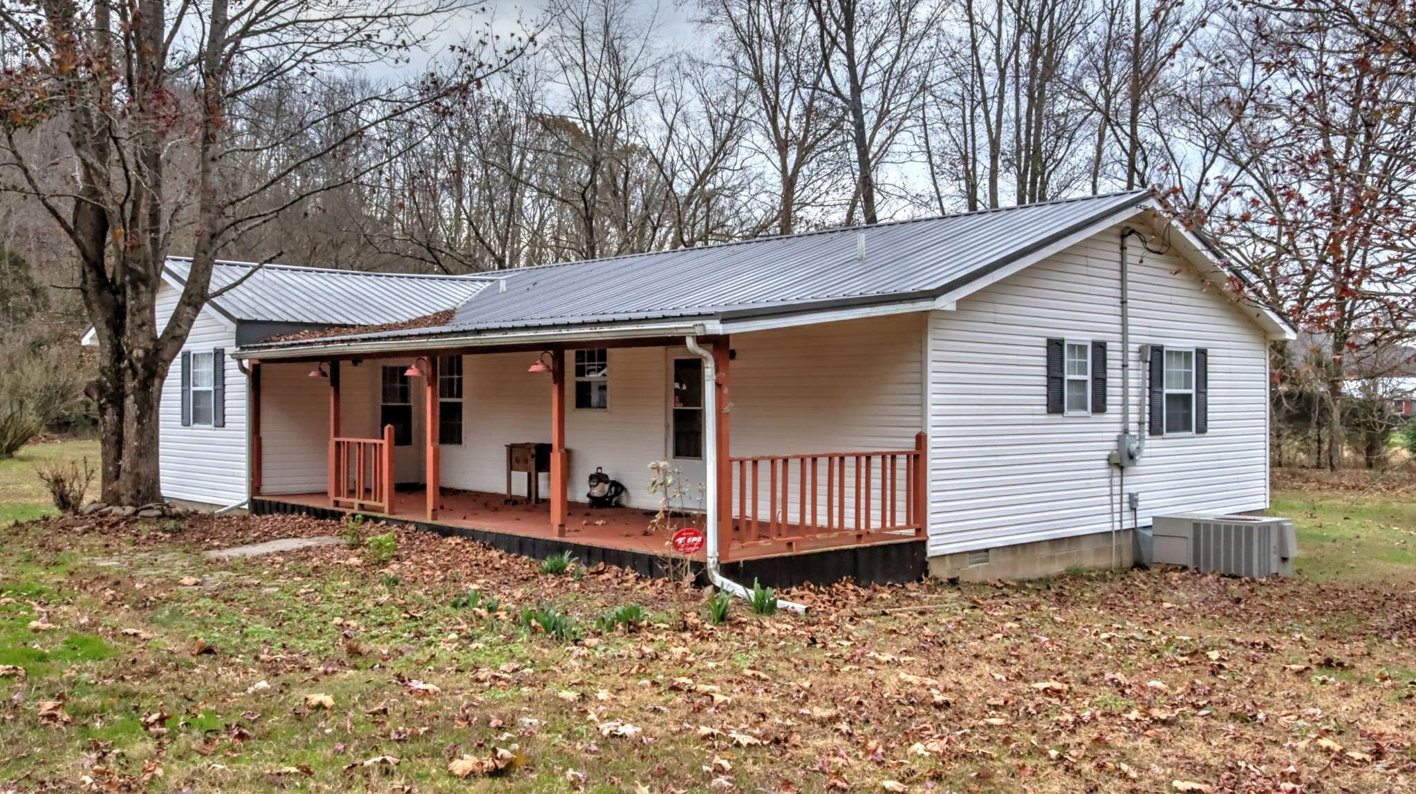 Linden, TN 37096,1636 Toms Creek Road