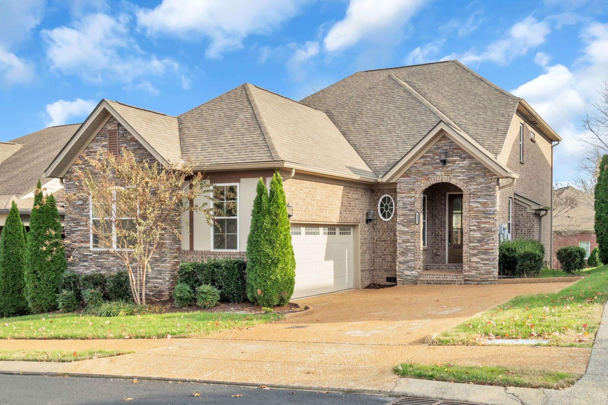 Hendersonville, TN 37075,996 Golf Club Ln E