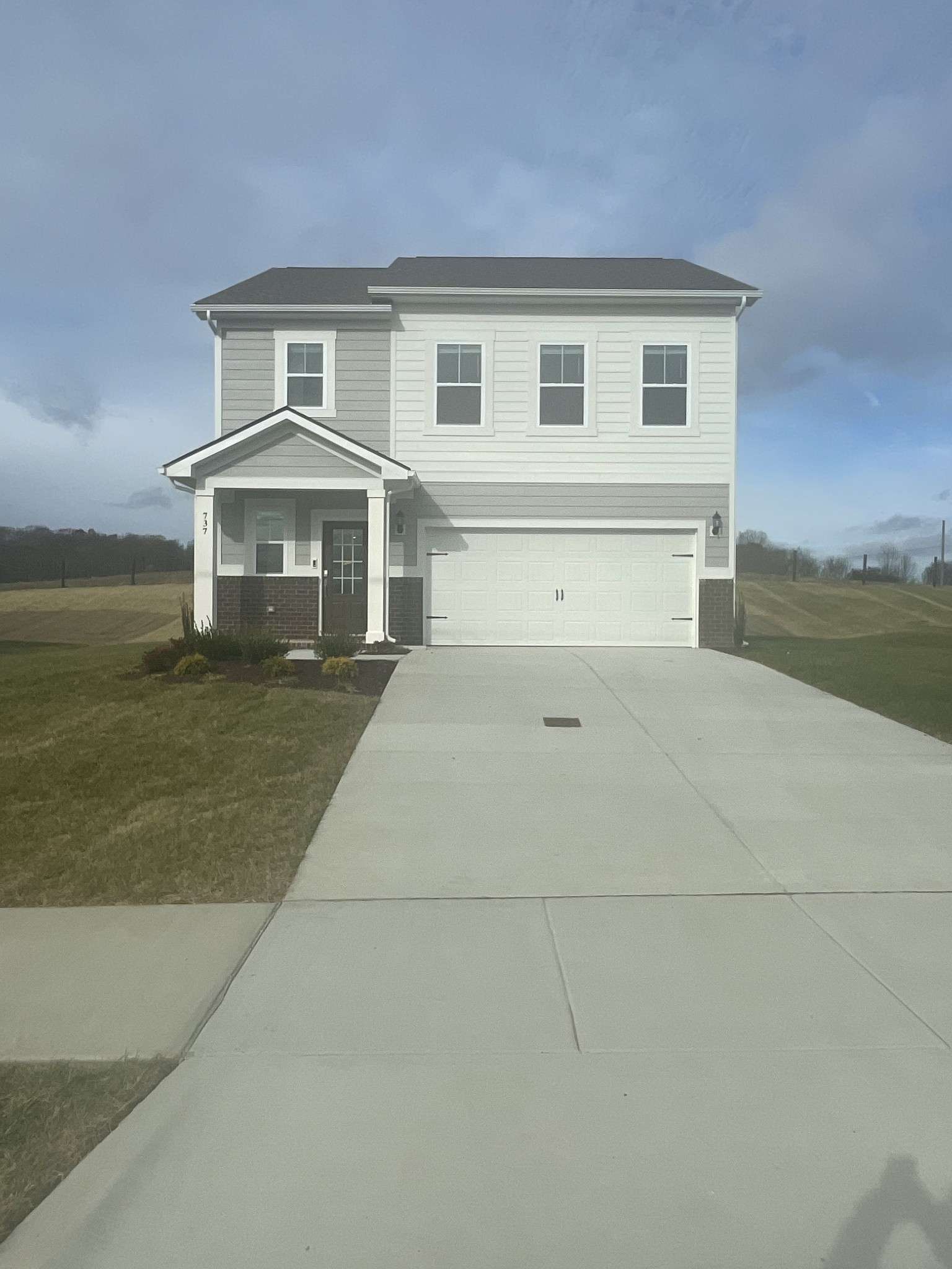 Westmoreland, TN 37186,737 Emerson Lane