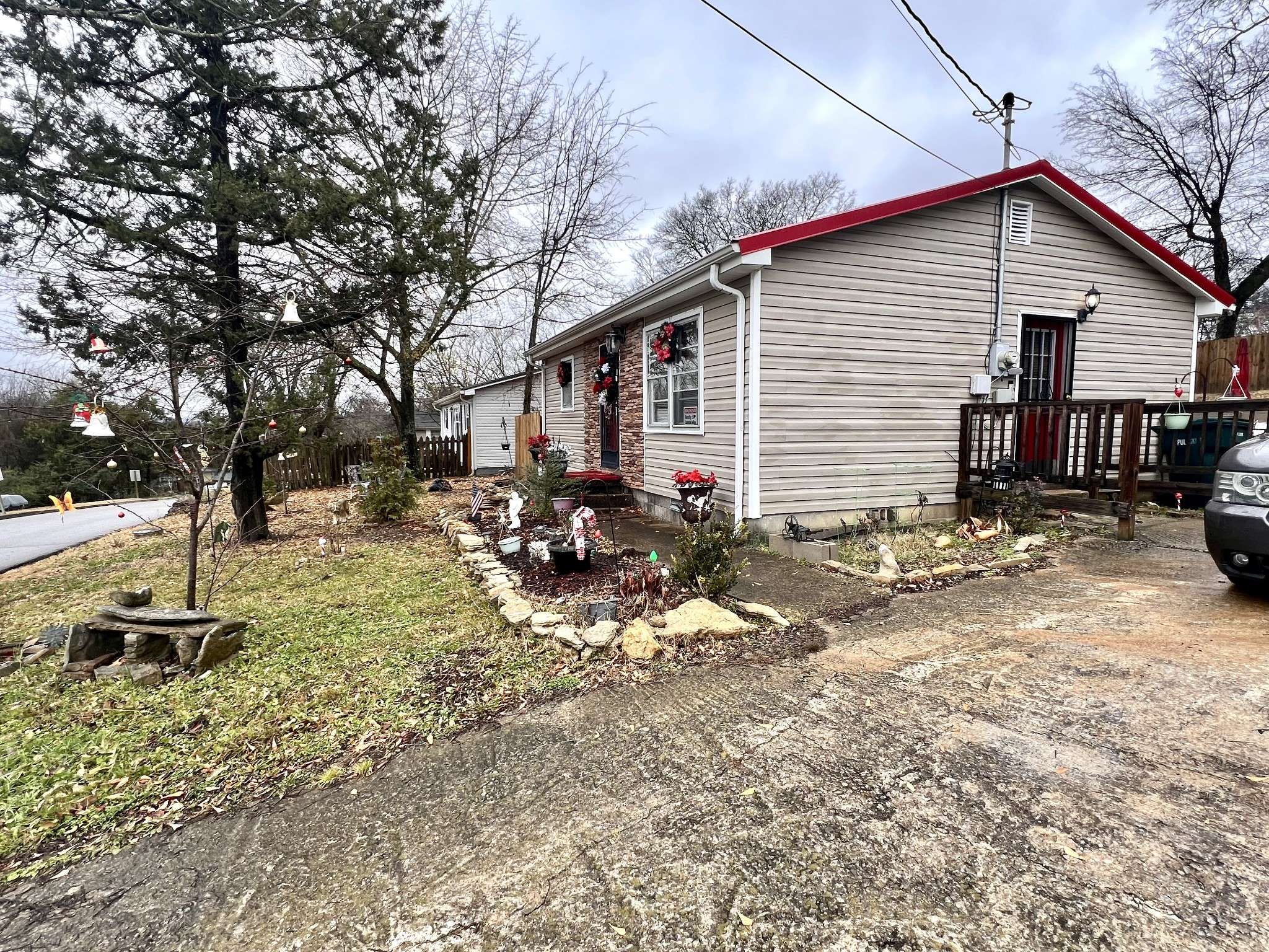 Pulaski, TN 38478,606 Maple St