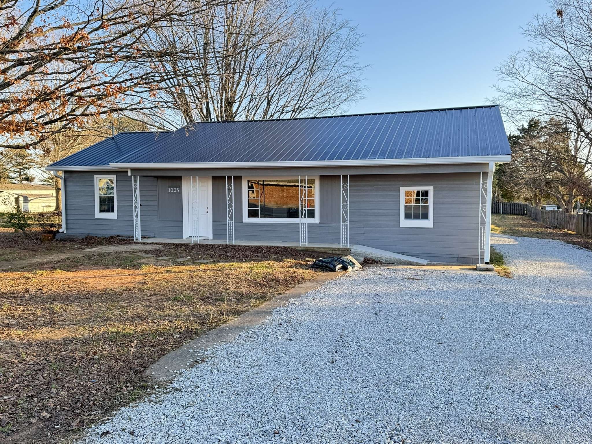 Decherd, TN 37324,1005 W Main St