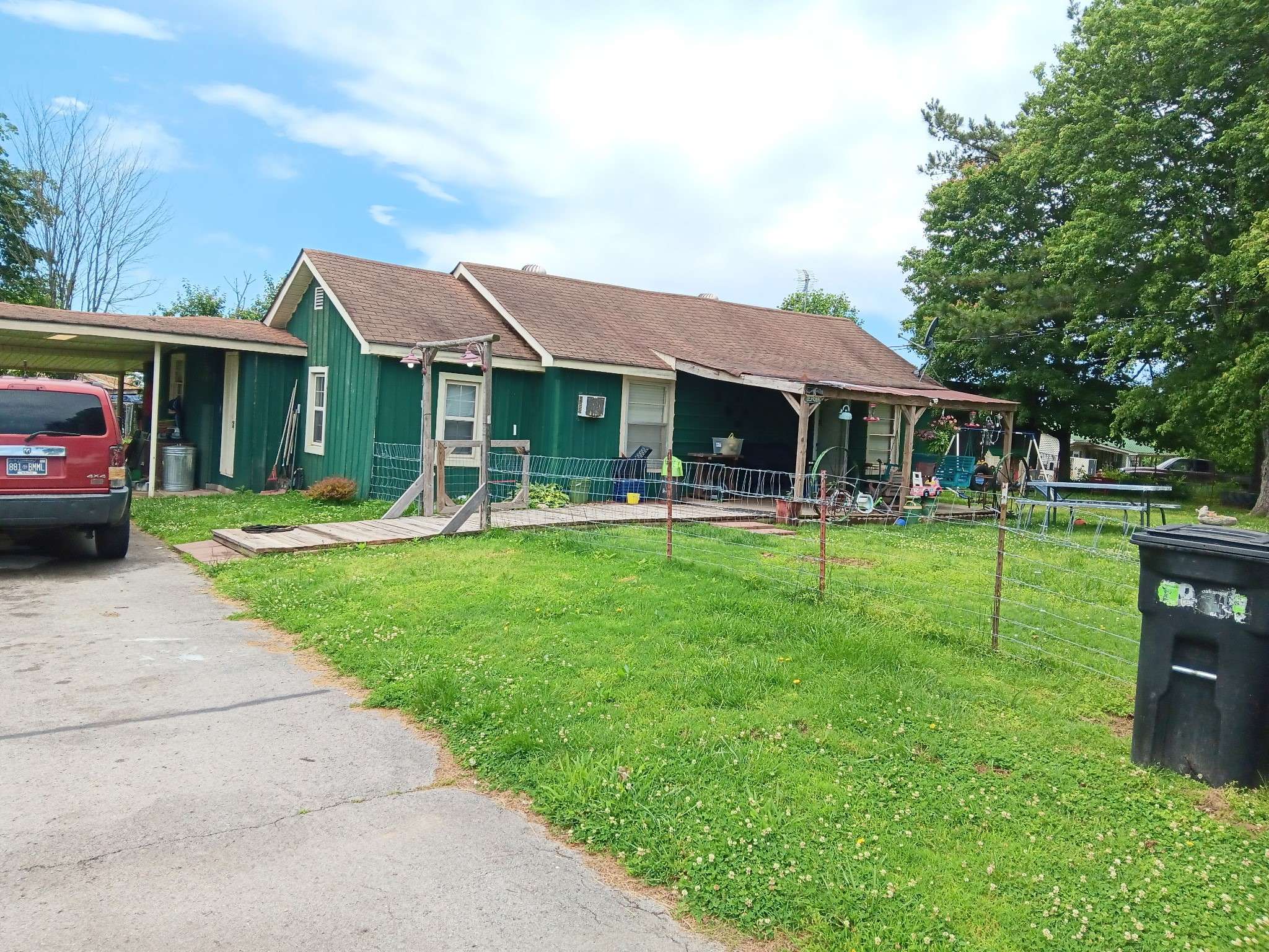 Westmoreland, TN 37186,1701 Wixtown Rd