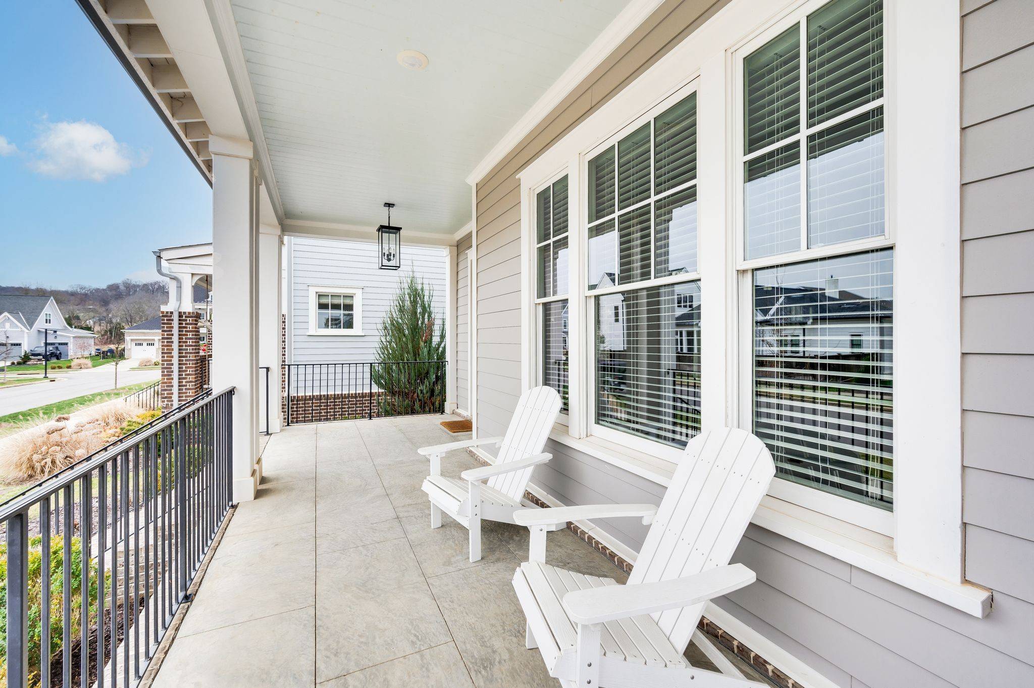 Nashville, TN 37221,913 Dauphine St