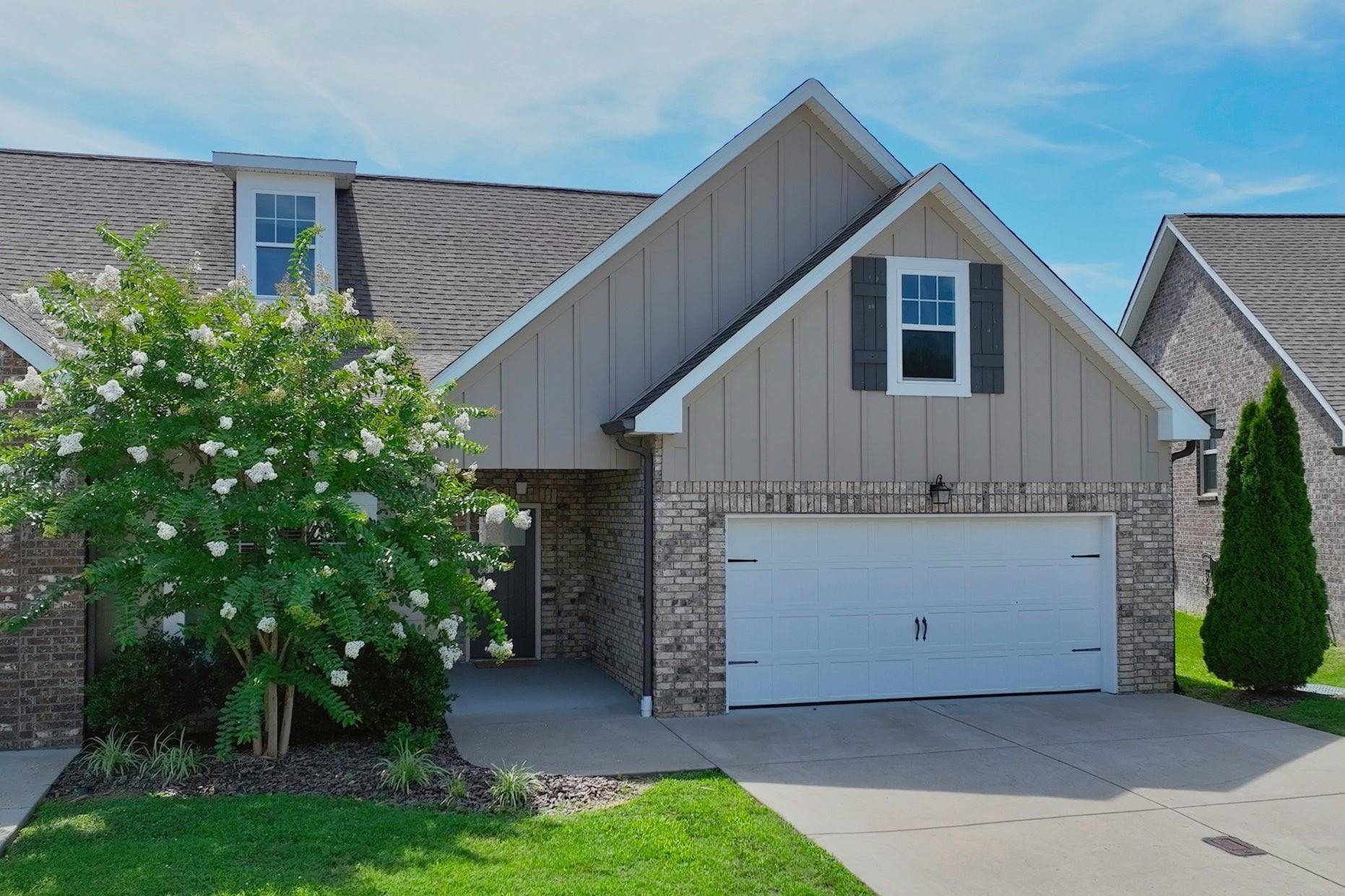 White House, TN 37188,106 Brook Ct