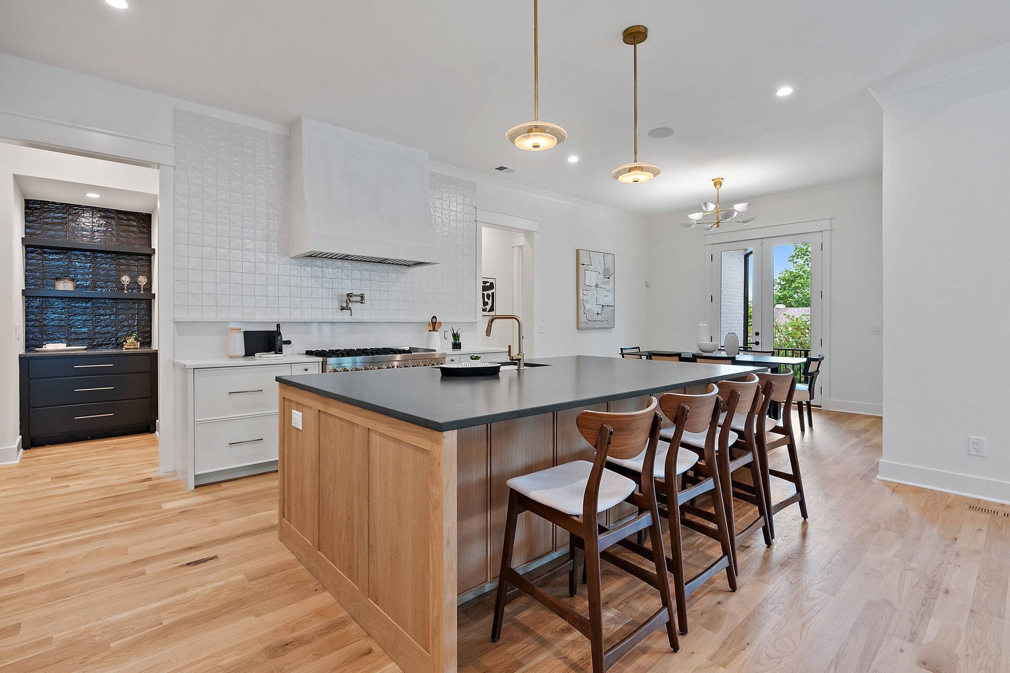 Nashville, TN 37215,4201 Farrar Avenue